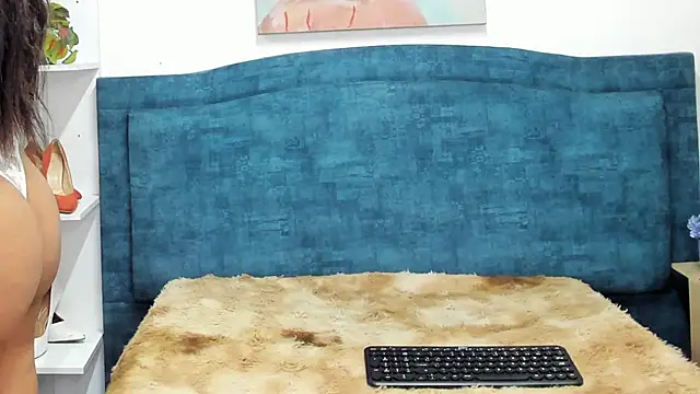 IsadoraVex online show from 04/22/26, 12:39