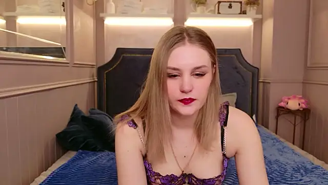 Molly Voses online show from 04/21/26, 01:42