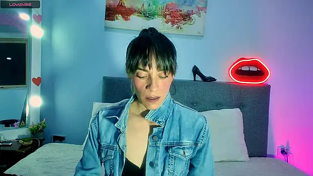 Snapshot of Lorena_sweet33 chatting on 05/21/26, 01:40 Lorena sweet33 online show from 05/21/26, 01:40