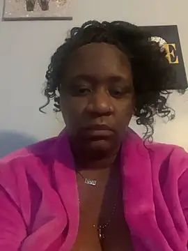 amberchill26 online show from 04/20/26, 03:04