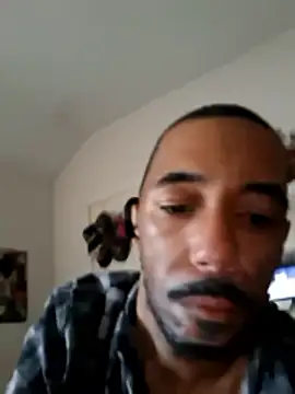 Snapshot of Willybigcock1981 chatting on 04/13/26, 04:01 Willybigcock1981 online show from 04/13/26, 04:01