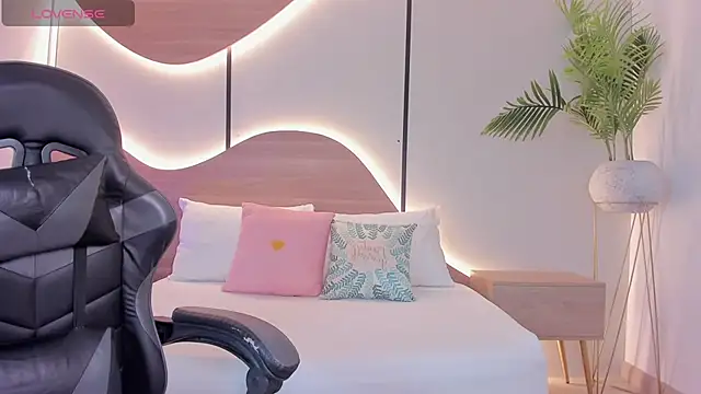 dulce glow  online show from 04/23/26, 02:13