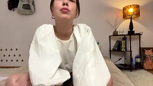 Evelyn Charm online show from 04/16/26, 02:29