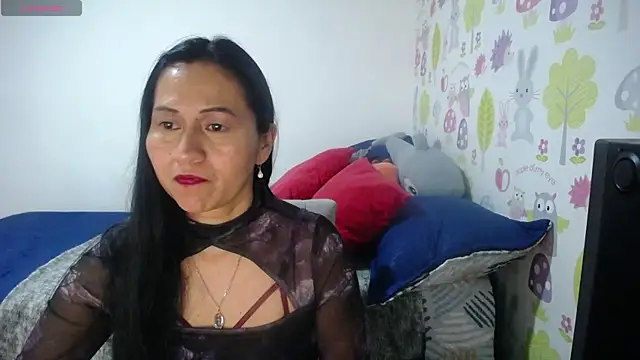Snapshot of Tyna_b chatting on 06/20/26, 03:48 Tyna b online show from 06/20/26, 03:48