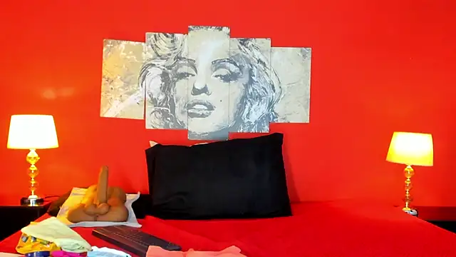 LucianaMadura1 online show from 05/12/26, 05:43