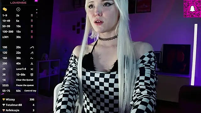 Snapshot of evianlui chatting on 05/19/26, 05:08 evianlui online show from 05/19/26, 05:08