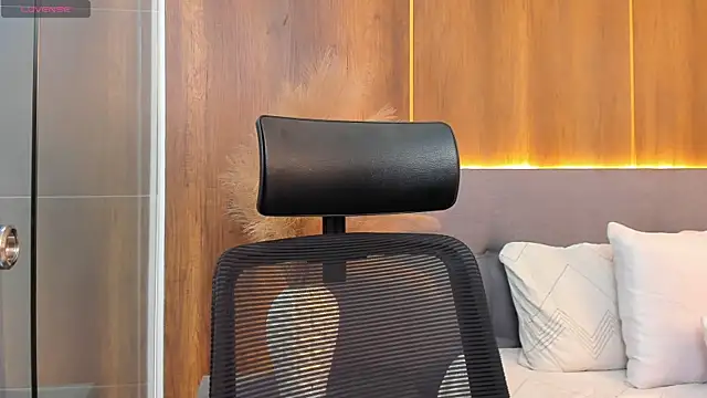  Megan Angel  online show from 04/16/26, 03:24