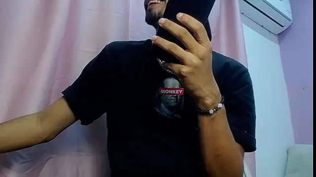 Amir guy  online show from 04/19/26, 06:10