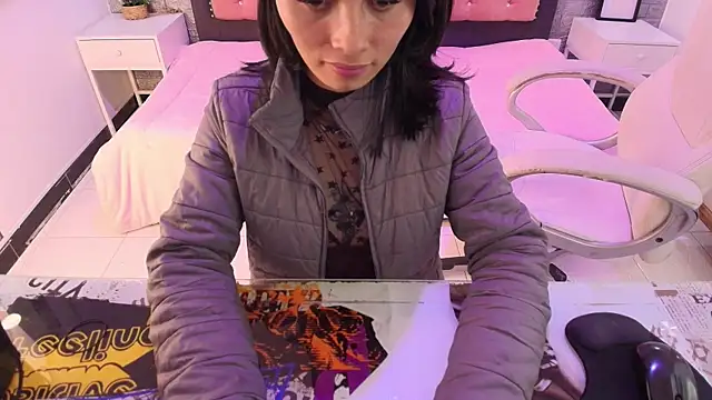 Snapshot of ahmy_ chatting on 04/18/26, 07:56 ahmy online show from 04/18/26, 07:56