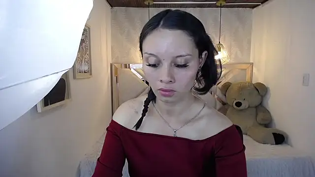 Snapshot of ahmy_ chatting on 05/12/26, 08:28 ahmy online show from 05/12/26, 08:28