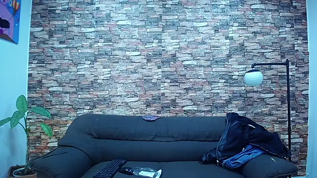 lunakisscs online show from 04/20/26, 09:05