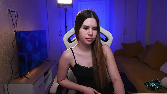 Snapshot of Justana chatting on 04/07/26, 02:12 Justana online show from 04/07/26, 02:12