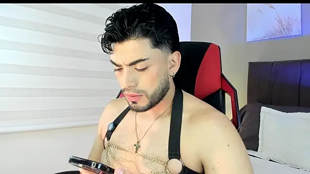 Alexander Diazz online show from 04/08/26, 01:00