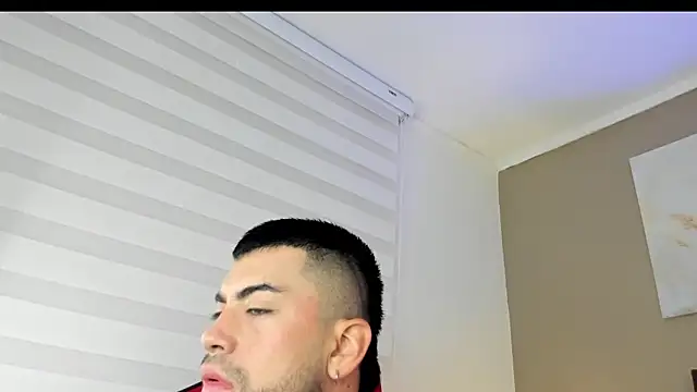 Alexander Diazz online show from 04/23/26, 01:35
