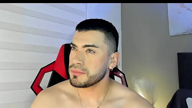 Alexander Diazz online show from 04/25/26, 02:14