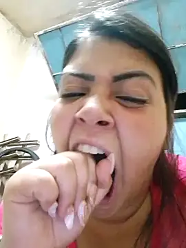 MeryCubanaRica online show from 04/15/26, 03:02