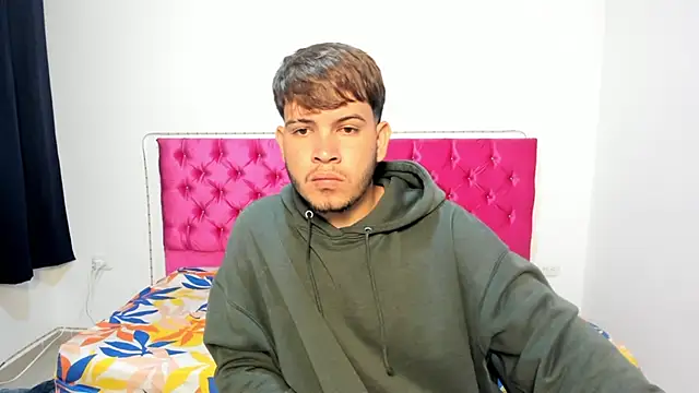 Snapshot of bry_saint chatting on 04/07/26, 05:30 bry saint online show from 04/07/26, 05:30