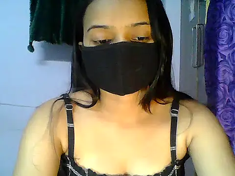 Snapshot of Saxy_Mony002 chatting on 05/20/26, 02:12 Saxy Mony002 online show from 05/20/26, 02:12