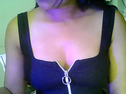 Snapshot of Saxy_Mony002 chatting on 06/10/26, 07:13 Saxy Mony002 online show from 06/10/26, 07:13