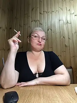 White-Chocolatte online show from 04/20/26, 04:54