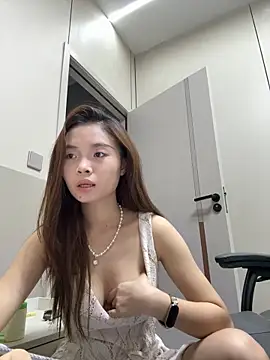 Snapshot of Mimiluv1234 chatting on 05/12/26, 11:40 Mimiluv1234 online show from 05/12/26, 11:40