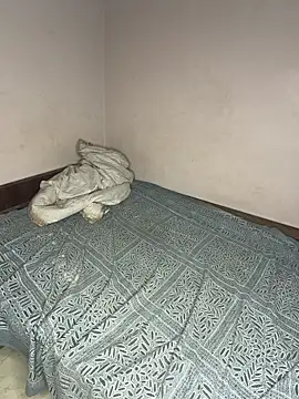 Love Birds00 online show from 04/24/26, 09:12