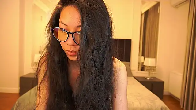 YunaYum online show from 04/20/26, 07:15