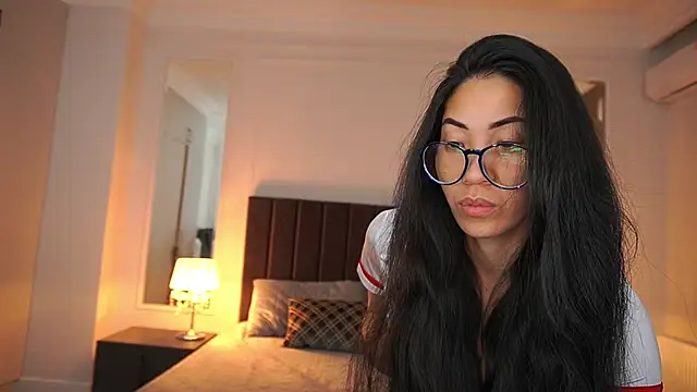 YunaYum online show from 04/22/26, 08:21