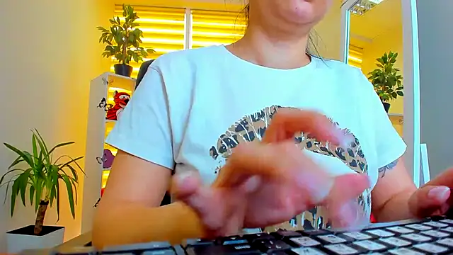 Tianniaa online show from 04/24/26, 08:06