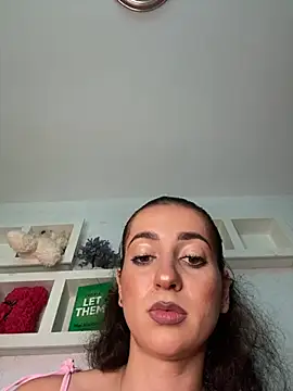 KarolDolly05 online show from 07/03/26, 01:28