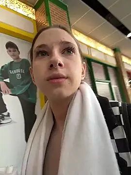 michelle lovique online show from 04/10/26, 08:08