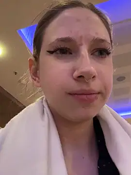 michelle lovique online show from 04/17/26, 08:28