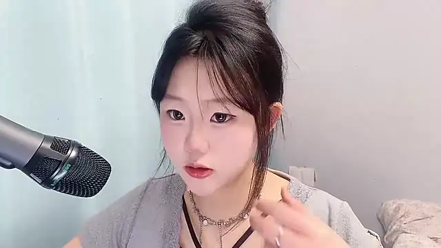 Lilababy00 online show from 04/18/26, 02:15