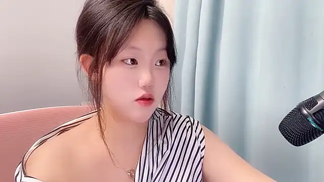 Lilababy00 online show from 04/25/26, 01:41