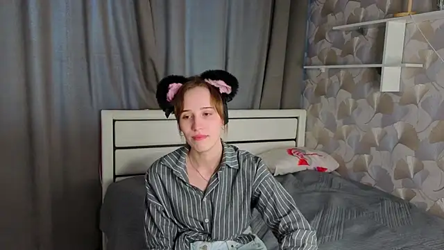 MitsuePostel online show from 04/23/26, 12:29