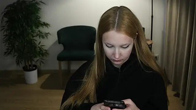 Snapshot of AlmedaWalmer chatting on 04/07/26, 03:23 AlmedaWalmer online show from 04/07/26, 03:23