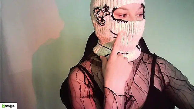 Snapshot of Lymalia chatting on 05/02/26, 02:05 Lymalia online show from 05/02/26, 02:05