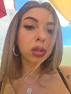 Snapshot of AylinRosee chatting on 07/11/26, 10:18 AylinRosee online show from 07/11/26, 10:18