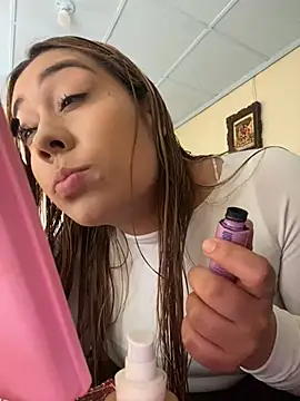  BellaSmith  online show from 04/18/26, 03:05