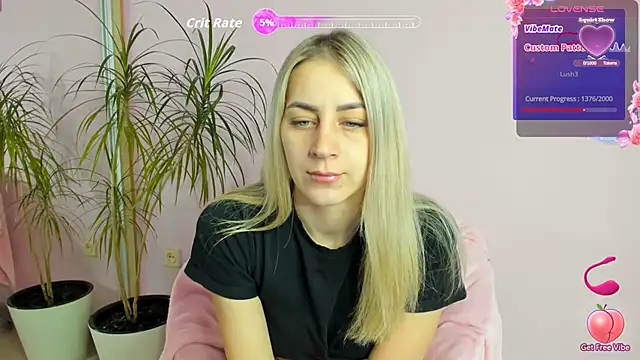 Snapshot of Monica_Luno chatting on 05/22/26, 01:24 Monica Luno online show from 05/22/26, 01:24