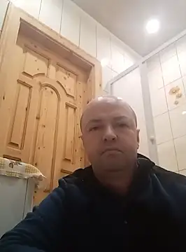 Luceriusbigass online show from 12/25/24, 03:29