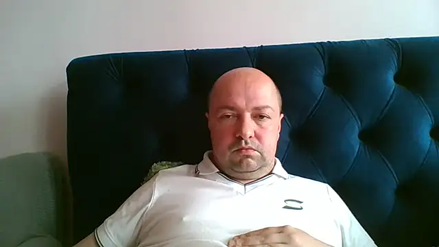 Snapshot of Luceriusbigass chatting on 05/16/26, 06:32 Luceriusbigass online show from 05/16/26, 06:32