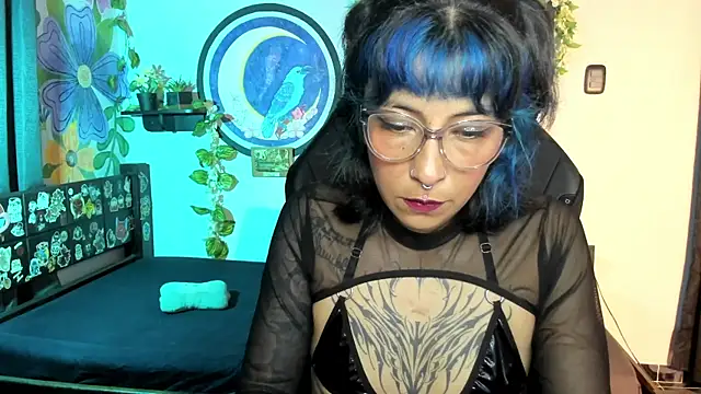 Snapshot of _Tabitha_ chatting on 07/31/26, 11:37 Tabitha online show from 07/31/26, 11:37