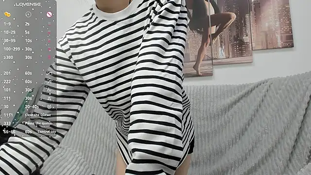 hii elle online show from 04/21/26, 02:15