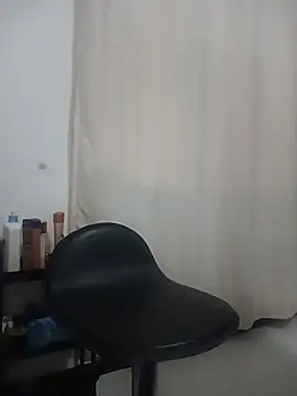 Snapshot of Lannah__ chatting on 08/05/26, 01:30 Lannah online show from 08/05/26, 01:30