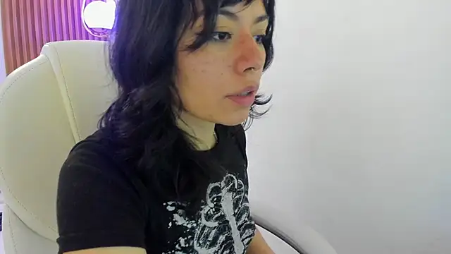 ghostmila online show from 04/13/26, 04:12