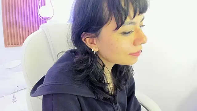 ghostmila online show from 04/18/26, 07:29