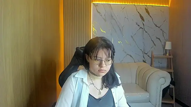 Amara tf online show from 04/17/26, 03:09