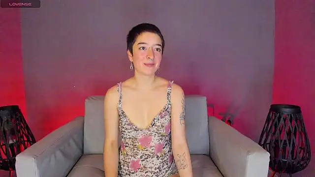 Atheena   online show from 04/14/26, 01:17