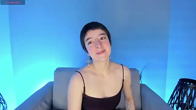 Atheena   online show from 06/04/26, 12:33